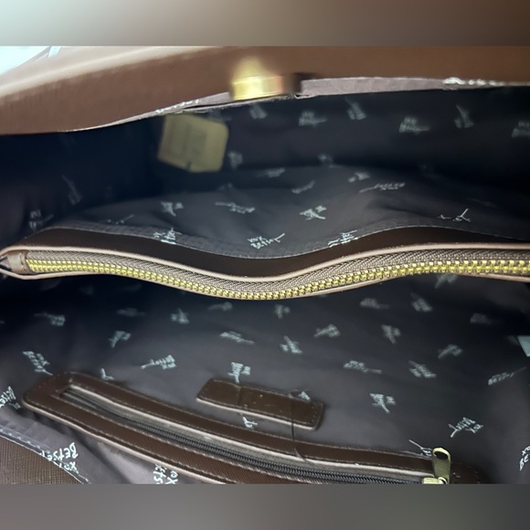 BETSEY JOHNSON XL BROWN SKULLS & ROSES TOTE RHINESTONE SKULL PURSE CHARM NWT - Picture 9 of 13